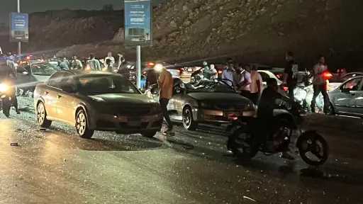 مصرع 3 أشخاص وإصابة 3 آخرين في تصادم... مصرع 3 أشخاص وإصابة 3 آخرين في تصادم 3 سيارات أعلى محور حسب الله الكفراوي