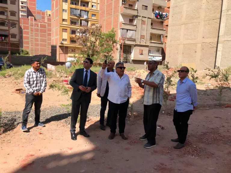 محافظ الدقهلية يتفقد عقارات بطلخا ويشدد على عدم التهاون في مخالفات البناء