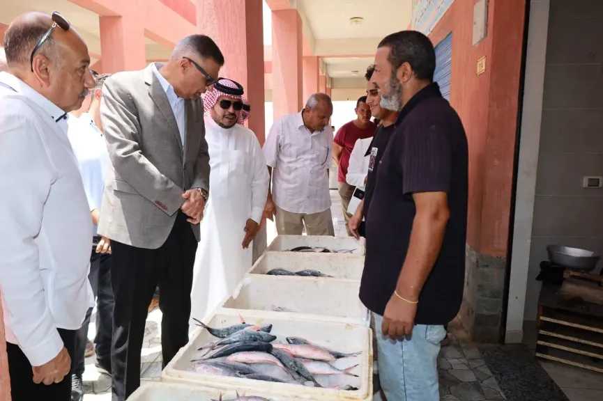 محافظ جنوب سيناء يتفقد حلقة السمك بطور سيناء لمتابعة الخدمات المقدمة للمواطنين