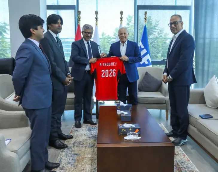 هاني أبو ريدة يستقبل السفير الباكستاني في مصر.. اعرف السبب