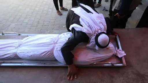 غزة: شهيد متأثرا بإصابته بقصف طائرات الاحتلال جنوب... غزة: شهيد متأثرا بإصابته بقصف طائرات الاحتلال جنوب دير البلح