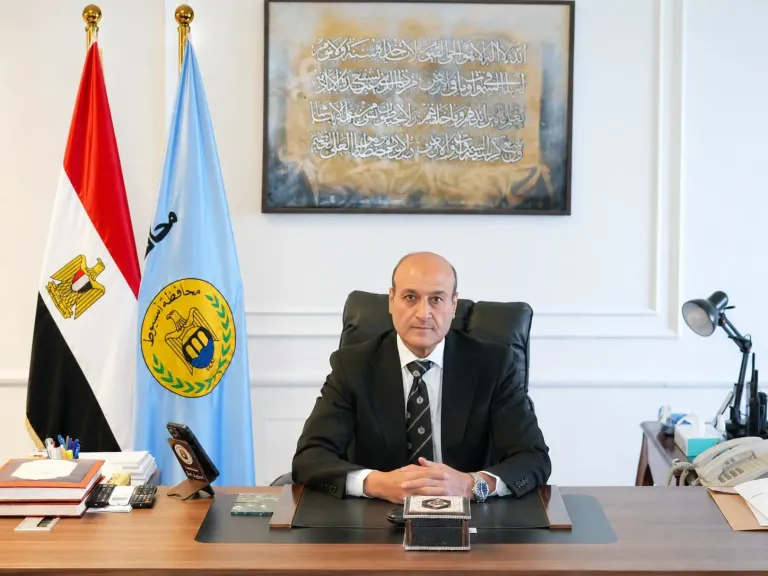 محافظ أسيوط