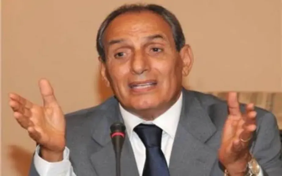 يوسف الدهشوري