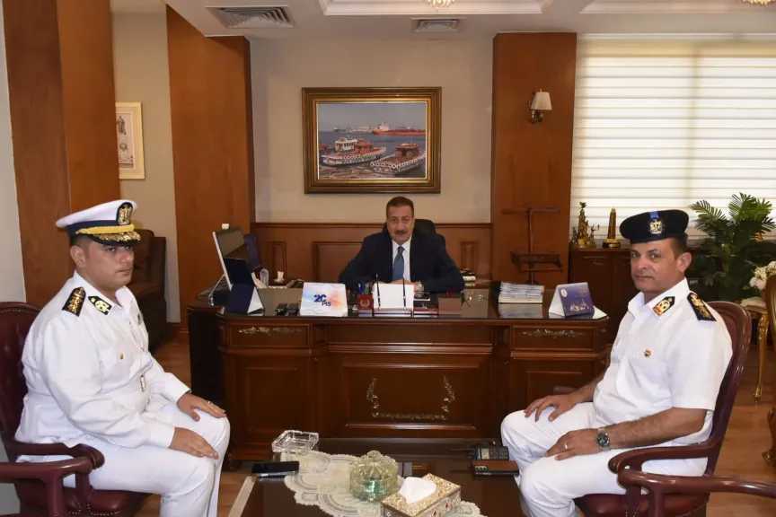محافظ بورسعيد يستقبل مدير إدارة المرور الجديد