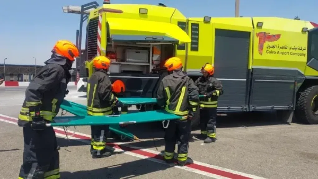 تجربة طوارئ بمطار القاهرة