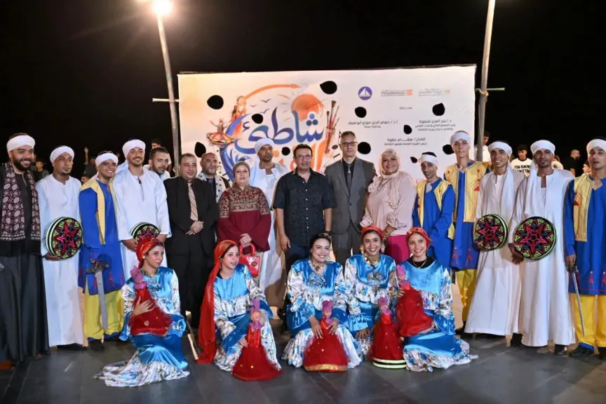 افتتاح فعاليات الدورة السادسة لمهرجان ”شاطئ الفن” برأس البر