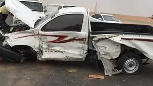 مصرع عاملين وإصابة 12 آخرين في انقلاب سيارة... مصرع عاملين وإصابة 12 آخرين في انقلاب سيارة ربع نقل تقل عمال مزارع بإسنا