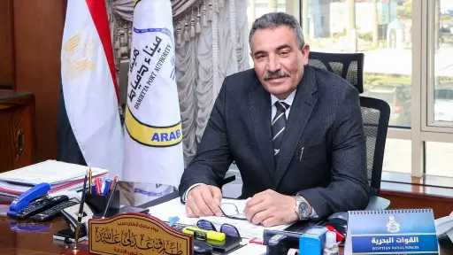رئيس هيئة ميناء دمياط يكشف تفاصيل السيطرة على حريق سفينة التغويز