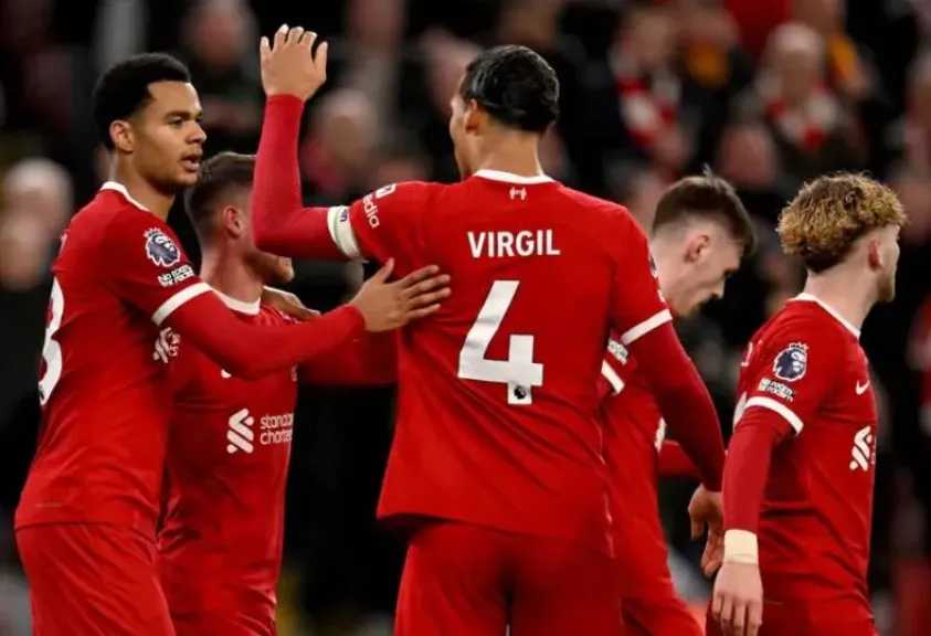 ليفربول يخسر برباعية أمام ليدز في ودية مثيرة استعدادًا للموسم الجديد