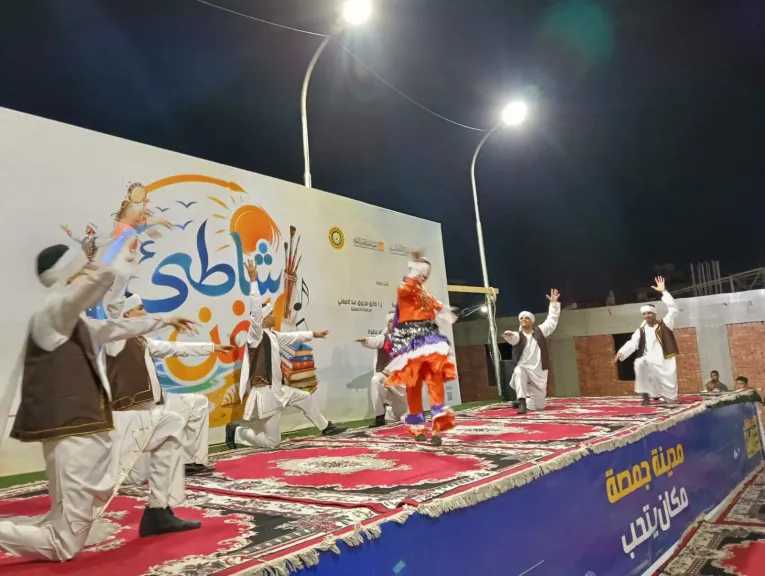 نائب محافظ الدقهلية يفتتح مهرجان ”شاطئ الفن” و”معرض أيادي مصر” بمدينة جمصة