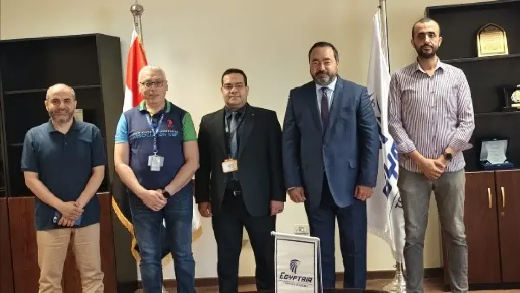 أكاديمية مصر للطيران 