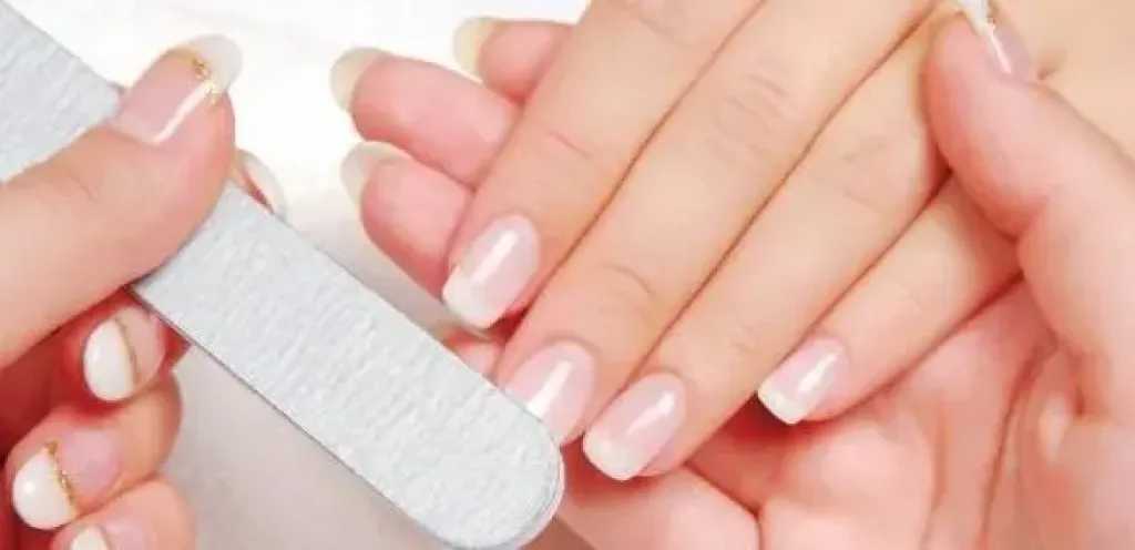 وصفات طبيعية لتقشير وتنعيم اليدين.. خطوات بسيطة لاستعادة النعومة