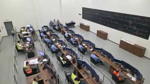 وزير النقل يعلن دخول مبنى التحكم المركزي (CTC)... وزير النقل يعلن دخول مبنى التحكم المركزي (CTC) بسوهاج الخدمة إعلانا بالانتهاء الكامل من مشروع تطوير وتحديث نظم الإشارات