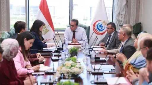 وزير الصحة يبحث مع شركة إيطالية معدلات تنفيذ... وزير الصحة يبحث مع شركة إيطالية معدلات تنفيذ مستشفى هليوبوليس الجديد