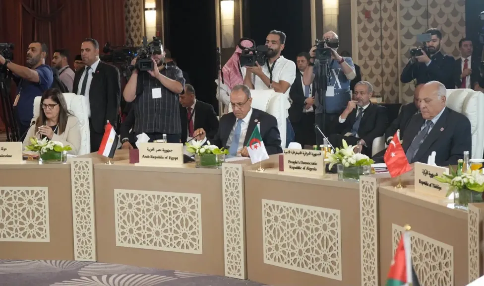 وزير الخارجية