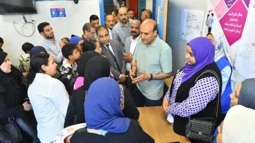 محافظ أسيوط يتابع ميدانيًا انتظام تقديم خدمات مبادرة ”100 يوم صحة” بوحدتي عرب مطير وعرب الأطاولة