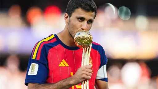 ذا أثليتك: برشلونة يبدأ مفاوضاته مع ممثلي رودري ذا أثليتك: برشلونة يبدأ مفاوضاته مع ممثلي رودري