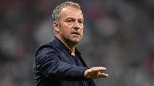 بسبب كأس العالم.. فليك يوجه رسالة تحذير لجماهير... بسبب كأس العالم.. فليك يوجه رسالة تحذير لجماهير برشلونة