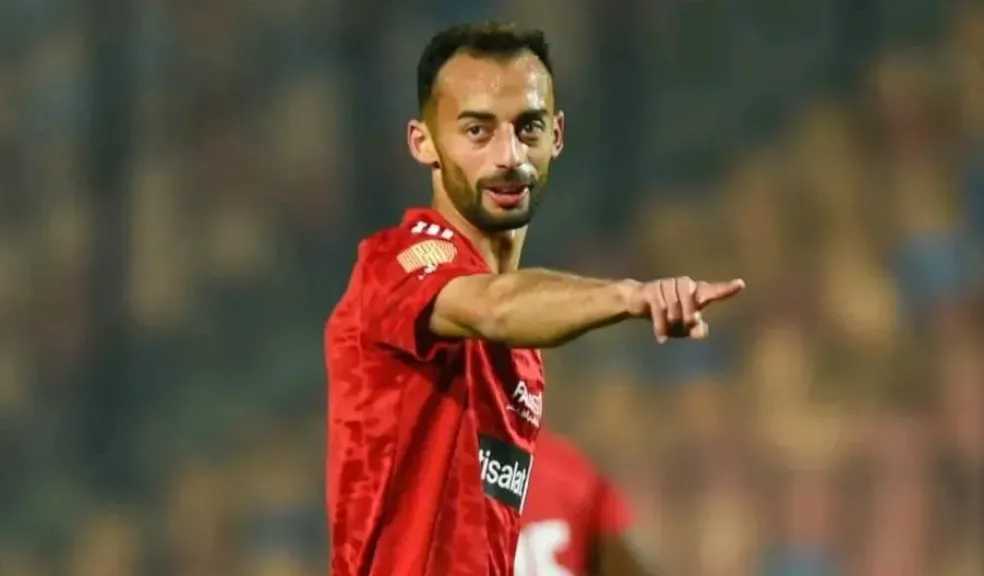 بيراميدز يقترب من ضم أحمد عبد القادر ويغري أكرم توفيق بعرض ضخم