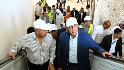خلال جولته بمطروح.. رئيس الوزراء يتفقد محطة القطار... خلال جولته بمطروح.. رئيس الوزراء يتفقد محطة القطار الكهربائي السريع