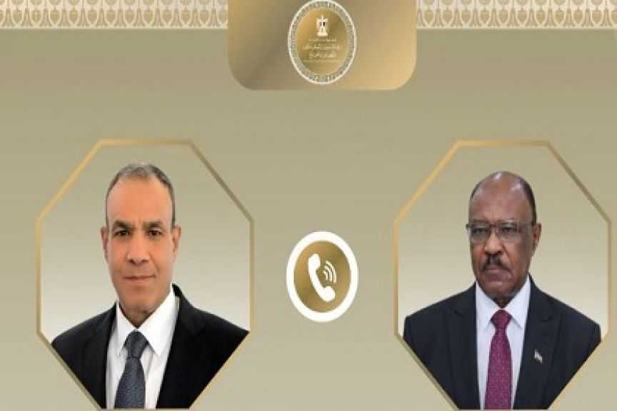 وزير الخارجية يبحث مع نظيره السوداني العلاقات الثنائية وتطورات الأوضاع في السودان