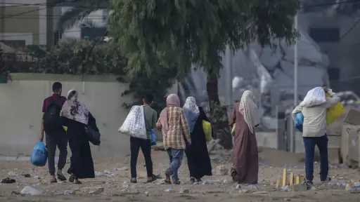 الصليب الأحمر: الوضع الإنساني في غزة لا يزال... الصليب الأحمر: الوضع الإنساني في غزة لا يزال كارثيًا رغم وقف إطلاق النار