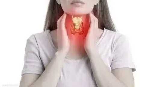 أعراض خمول ونشاط الغدة الدرقية.. علامات لا يجب... أعراض خمول ونشاط الغدة الدرقية.. علامات لا يجب تجاهلها