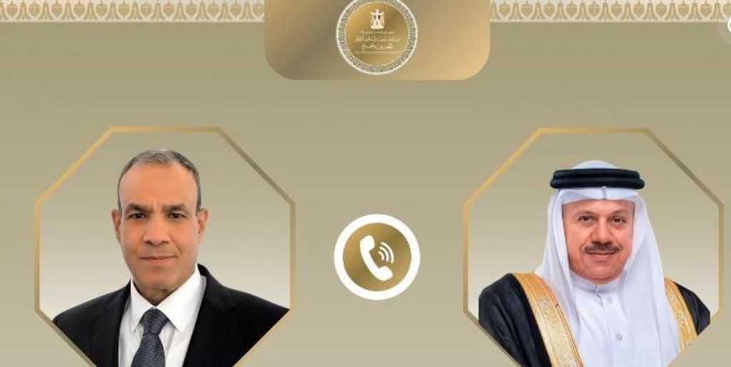 وزير الخارجية ونظيره البحريني يؤكدان أهمية مواصلة جهود خفض التصعيد واحتواء التوترات بالمنطقة
