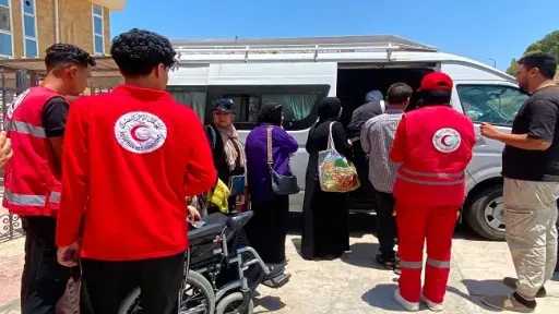وصول الدفعة الـ73 من العائدين الفلسطينيين إلى معبر... وصول الدفعة الـ73 من العائدين الفلسطينيين إلى معبر رفح تمهيدًا للعودة إلى غزة