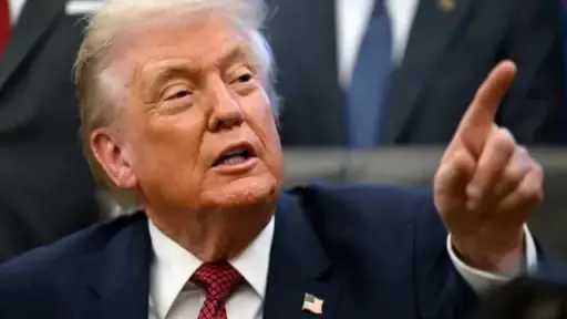 ترامب: روسيا أفرجت عن عسكري أمريكي سابق بعد... ترامب: روسيا أفرجت عن عسكري أمريكي سابق بعد محادثات مع بوتين