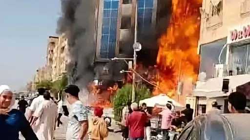 المعمل الجنائي يعاين حريق مول حدائق الأهرام.. فحص... المعمل الجنائي يعاين حريق مول حدائق الأهرام.. فحص موقع النيران لتحديد أسباب اندلاعها