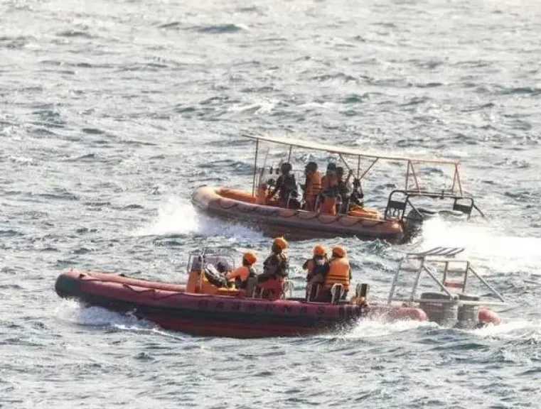 الشرطة في زيمبابوي: ارتفاع حصيلة ضحايا انقلاب قارب إلى 44 شخصا