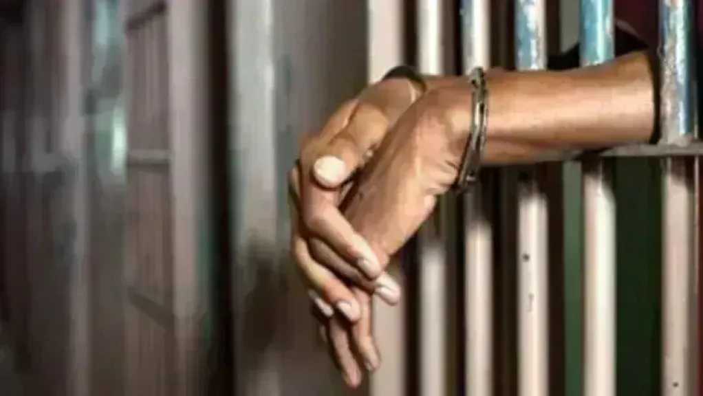 ضبط عاطل بحوزته كمية من الحشيش قبل ترويجها في الجيزة