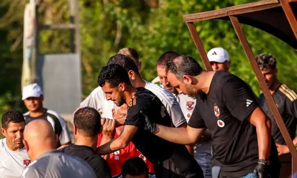 الأهلي يُعلن إصابة يوسف بلعمري بقطع في الرباط الصليبي