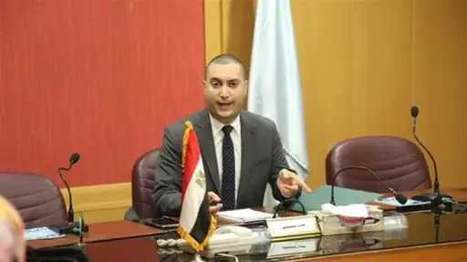 نائب محافظ كفر الشيخ يتفقد الحالة الصحية لمصابتين في انهيار جزئي لشرفة منزل