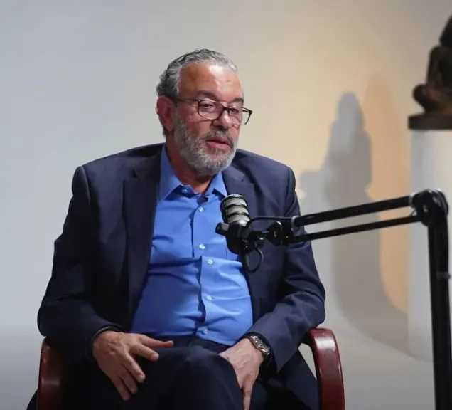 عمرو خفاجي: «القصة الصحفية هي الأهم.. وهذا عصر السرديات الصغرى»