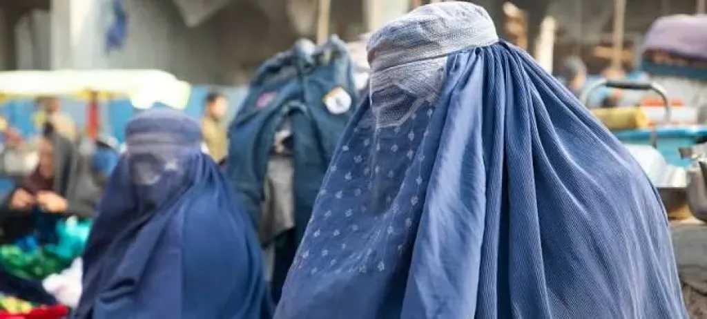 الأمم المتحدة: قيود طالبان تبقي نحو نصف نساء أفغانستان في عزلة