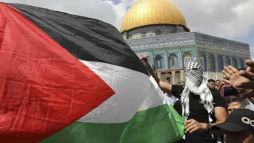 فسطين تبدأ تسجيل الناخبين استعدادًا للانتخابات التشريعية في... فسطين تبدأ تسجيل الناخبين استعدادًا للانتخابات التشريعية في نوفمبر