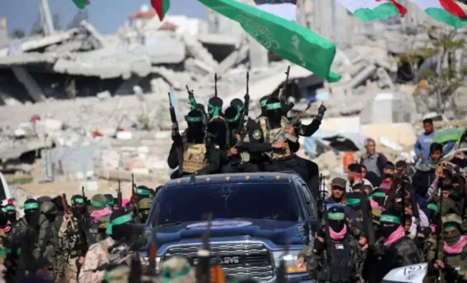 استطلاع: 72% من الفلسطينيين يرفضون نزع سلاح حماس في غزة قبل انسحاب الاحتلال