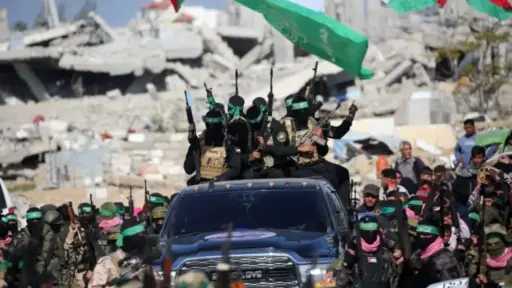 استطلاع: 72% من الفلسطينيين يرفضون نزع سلاح حماس... استطلاع: 72% من الفلسطينيين يرفضون نزع سلاح حماس في غزة قبل انسحاب الاحتلال