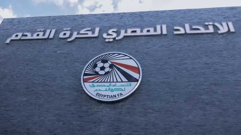 عاجل| لجنة الحكام تحسم الجدل حول ركلة جزاء الأهلي أمام الشرقية إنبي
