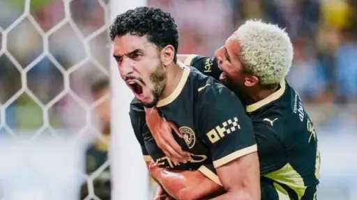 عمر مرموش يبحث عن معادلة محمد صلاح والنني... عمر مرموش يبحث عن معادلة محمد صلاح والنني ليصبح ثالث مصري يتوج بالدرع الخيرية