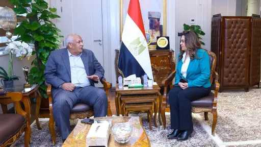 وزيرة التنمية المحلية والبيئة تتابع مع محافظ مطروح... وزيرة التنمية المحلية والبيئة تتابع مع محافظ مطروح الموقف التنفيذي لعدة مشروعات بالمحافظة