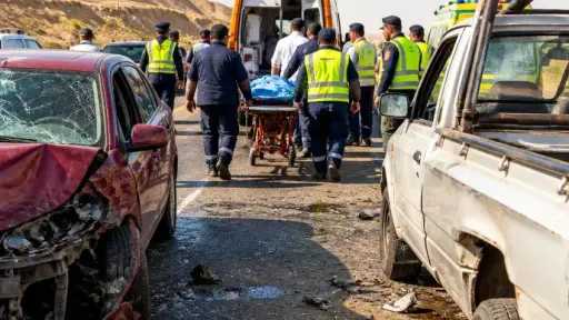 مصرع وإصابة 4 أشخاص في حادث تصادم على الطريق الدائري باتجاه التجمع