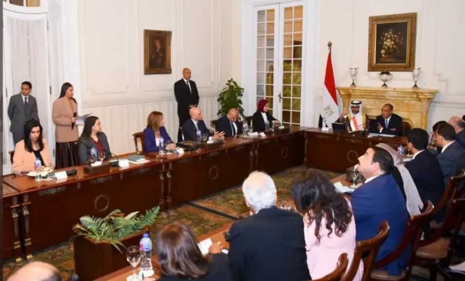 وزير الخارجية يعقد جلسة موسعة مع ممثلي القطاع الخاص بحضور رئيس مجلس إدارة المصرف العربي للتنمية الاقتصادية فس أفريقيا