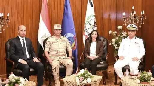 محافظ البحيرة تستقبل قائد قوات الدفاع الشعبي والعسكري... محافظ البحيرة تستقبل قائد قوات الدفاع الشعبي والعسكري إيذانا ببدء فعاليات التدريب العملي المشترك ”صقر 171”