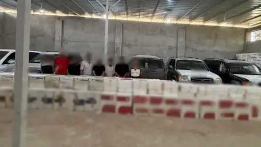 ضبط أكثر من 110 آلاف عبوة سجائر مهربة... ضبط أكثر من 110 آلاف عبوة سجائر مهربة جمركيا بحوزة 8 متهمين في الجيزة