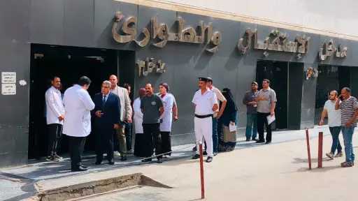 محافظ الدقهلية يجري جولة مفاجئة بمستشفى المنصورة التخصصي محافظ الدقهلية يجري جولة مفاجئة بمستشفى المنصورة التخصصي