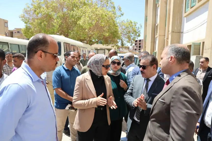 جانب من جولة محافظ الوادي الجديد