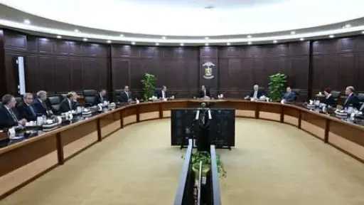 مدبولي: أي سفير مصري بالخارج يعد وزيرا للاستثمار... مدبولي: أي سفير مصري بالخارج يعد وزيرا للاستثمار في الدولة التي يقيم بها